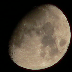 FZ20-moon-2004-10-23-2335-01-crop.jpg